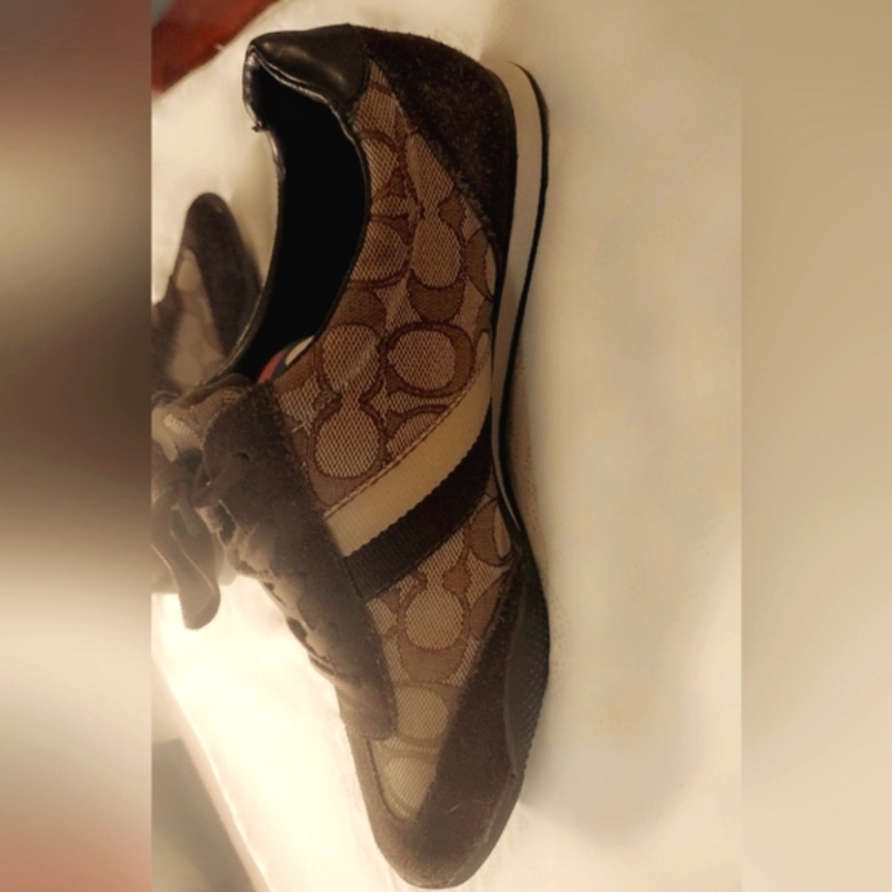 COACH Kelson Outline Signature  Sneakers